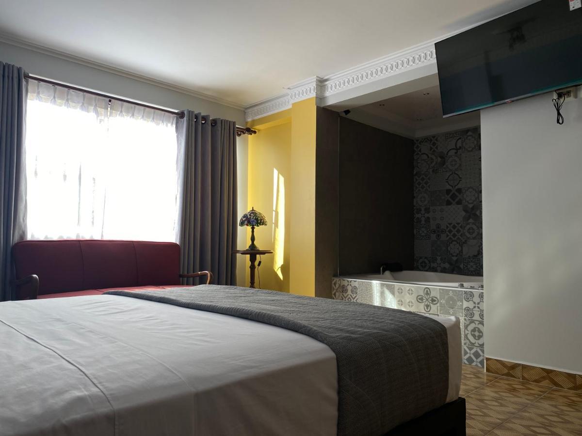 Izza Hotel Кочабамба Екстериор снимка