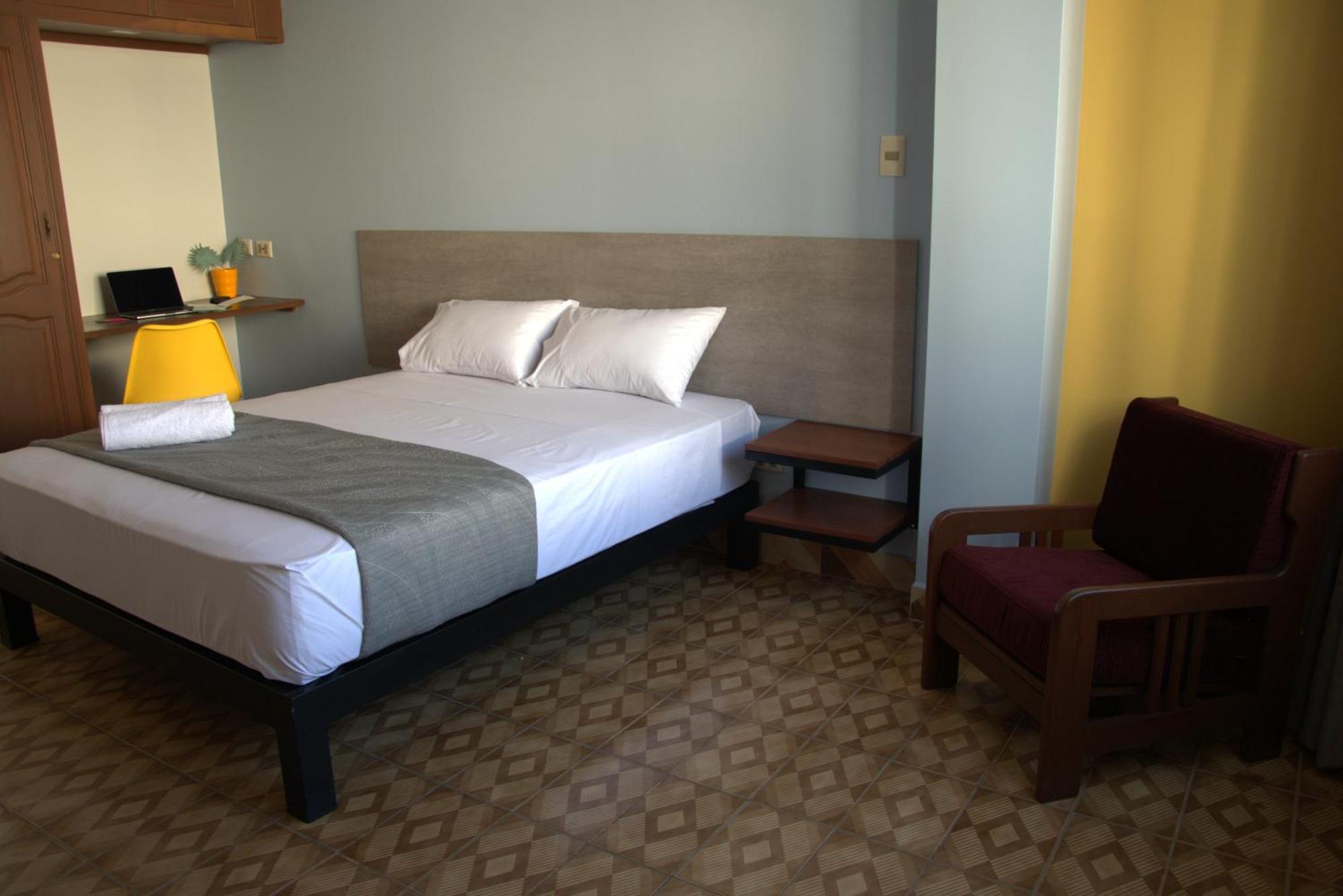 Izza Hotel Кочабамба Екстериор снимка