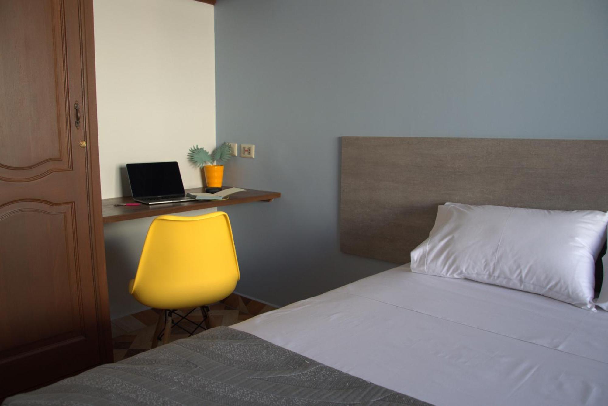 Izza Hotel Кочабамба Екстериор снимка