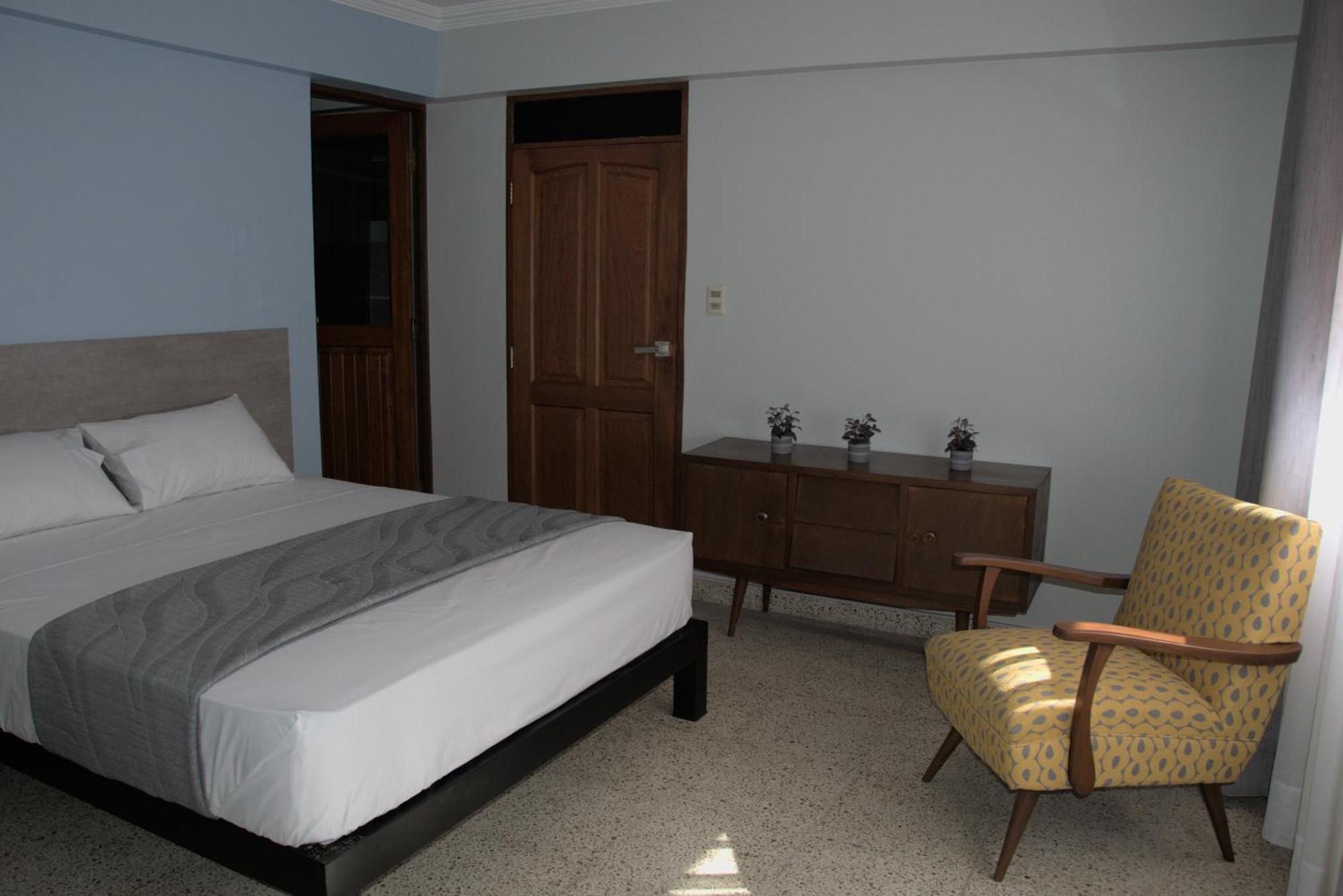 Izza Hotel Кочабамба Екстериор снимка