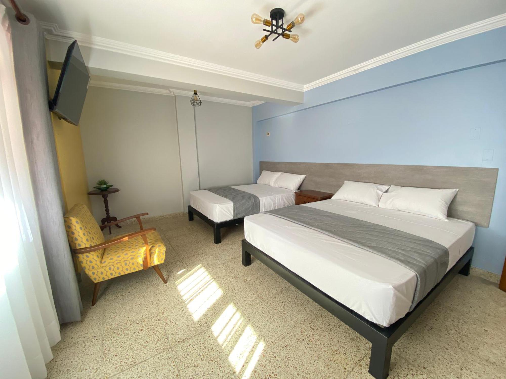 Izza Hotel Кочабамба Екстериор снимка