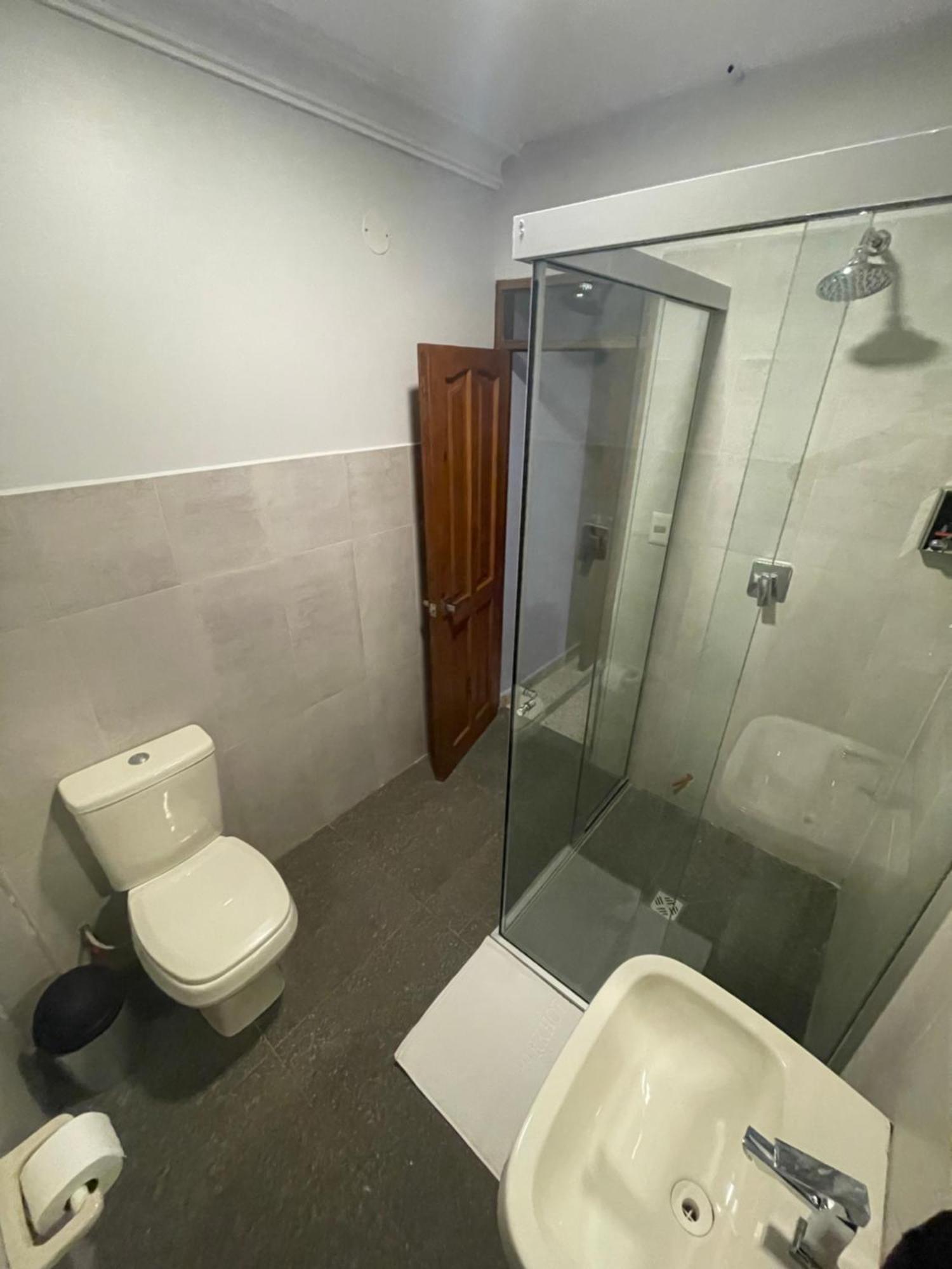 Izza Hotel Кочабамба Екстериор снимка